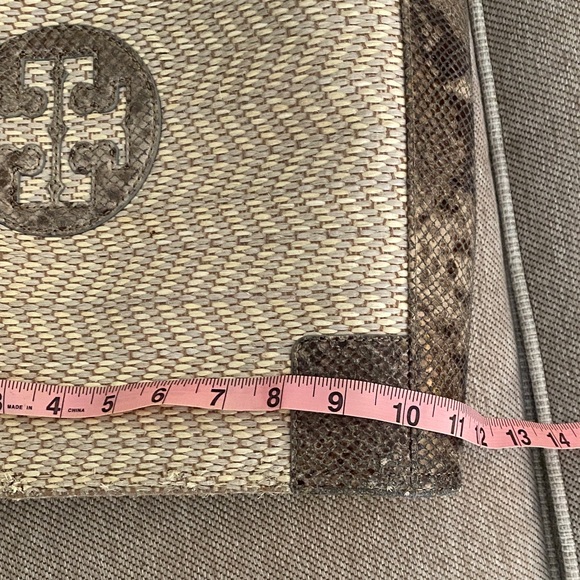 Tory Burch Woven Brown and Cream Tote - Picture 6 of 9